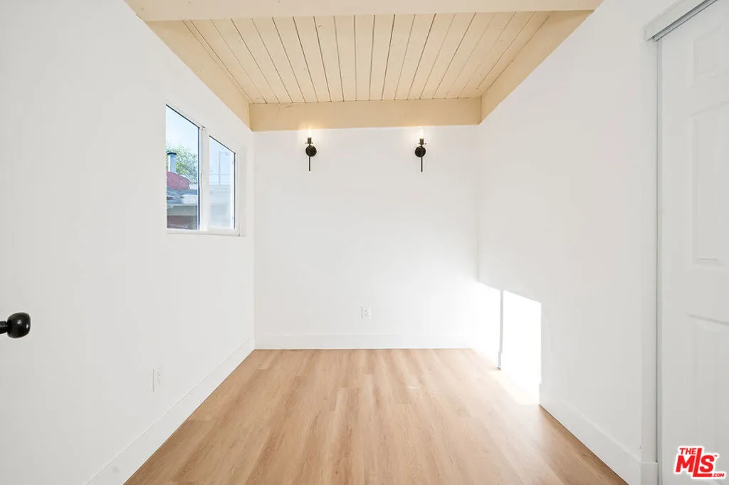 1552 W Vernon Avenue, Los Angeles, California 90062 home-pic-33
