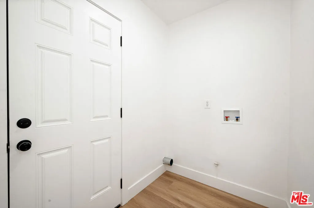 1552 W Vernon Avenue, Los Angeles, California 90062 home-pic-22