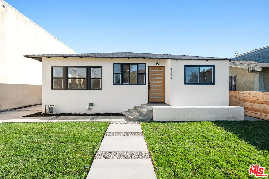 1552 W Vernon Avenue, Los Angeles, California 90062 home-pic-2