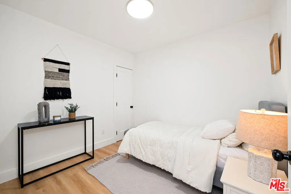 1552 W Vernon Avenue, Los Angeles, California 90062 home-pic-17