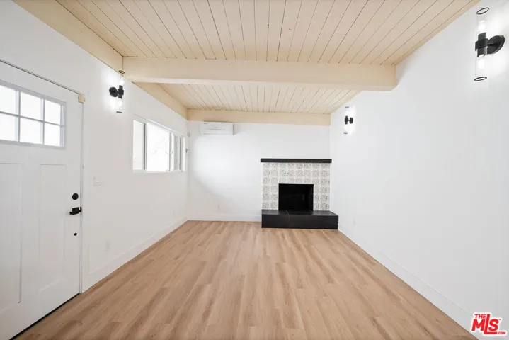 1552 W Vernon Avenue, Los Angeles, California 90062