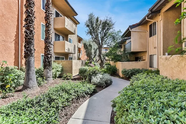 15425 Sherman Way 237, Van Nuys, California 91406