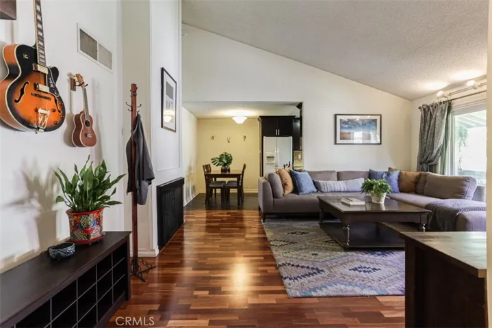 15425 Sherman Way 237, Van Nuys, California 91406