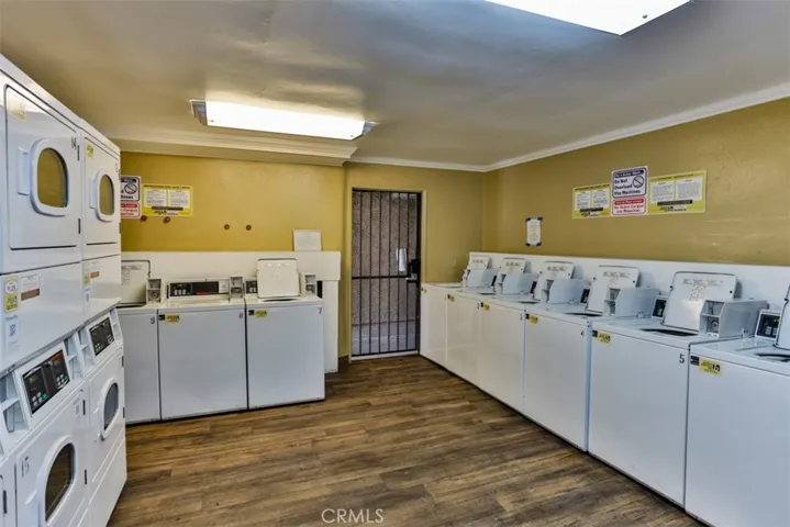 15425 Sherman Way 237, Van Nuys, California 91406