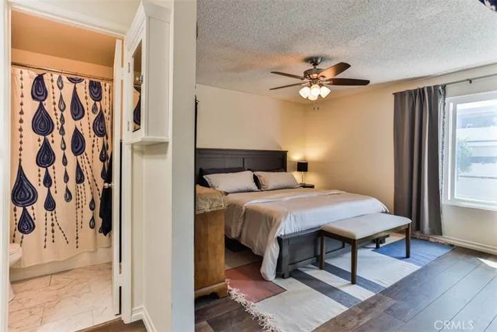 15425 Sherman Way 237, Van Nuys, California 91406