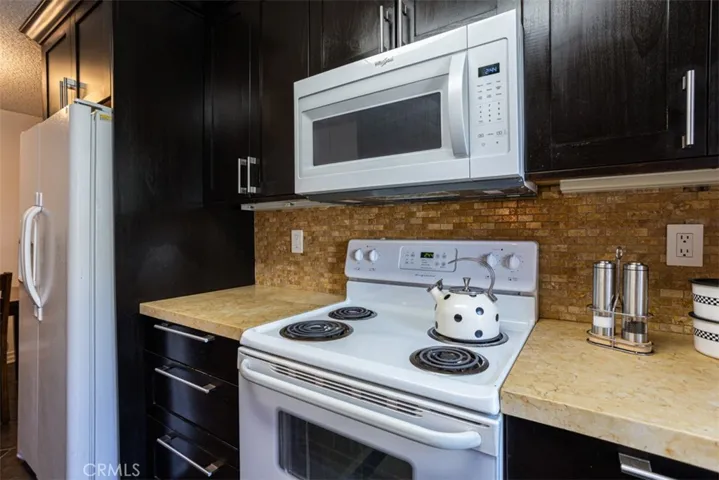 15425 Sherman Way 237, Van Nuys, California 91406