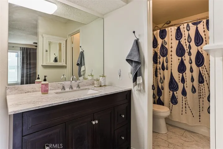15425 Sherman Way 237, Van Nuys, California 91406