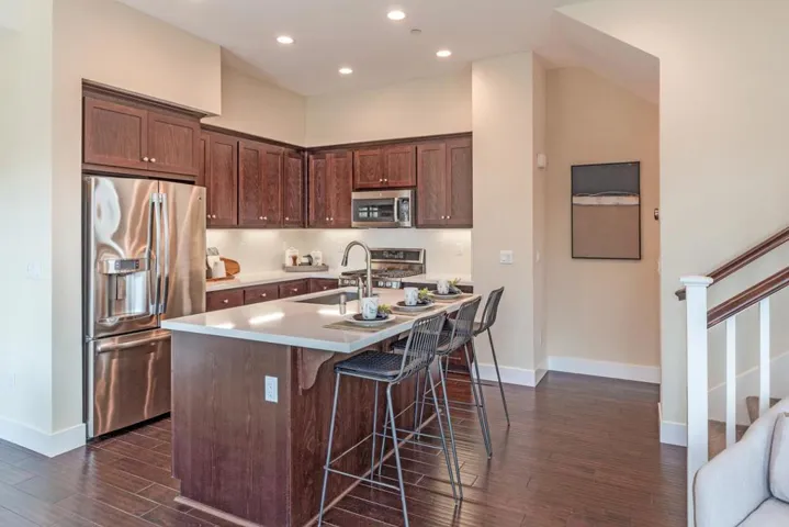 1950 San Luis Avenue, Mountain View, California 94043