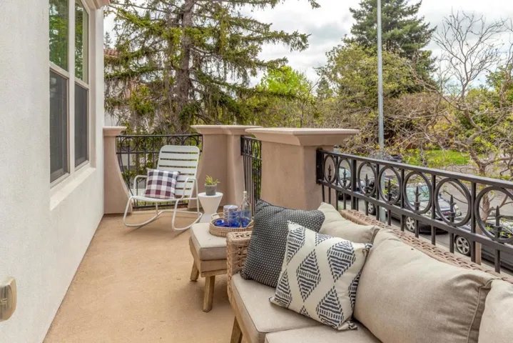 1950 San Luis Avenue, Mountain View, California 94043
