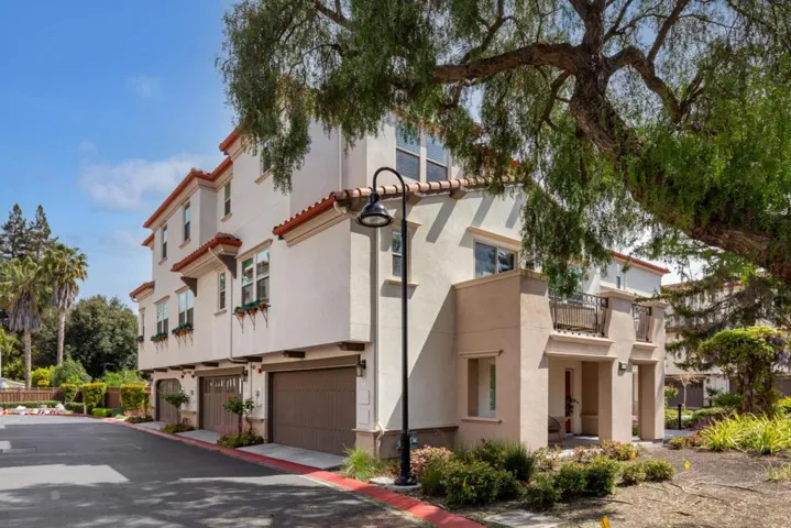 1950 San Luis Avenue, Mountain View, California 94043
