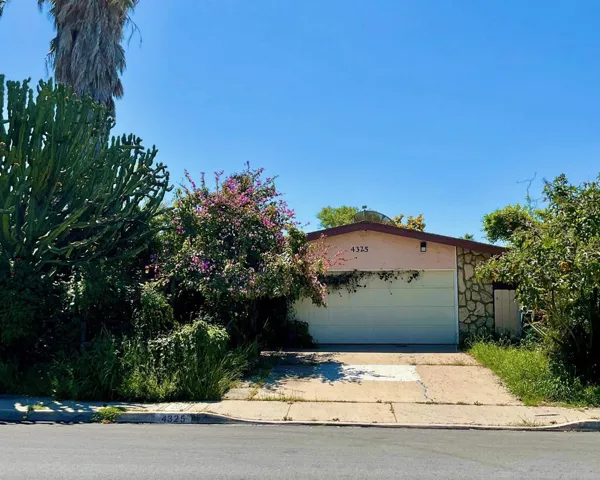 4325 Darwin Way, San Diego, California 92154