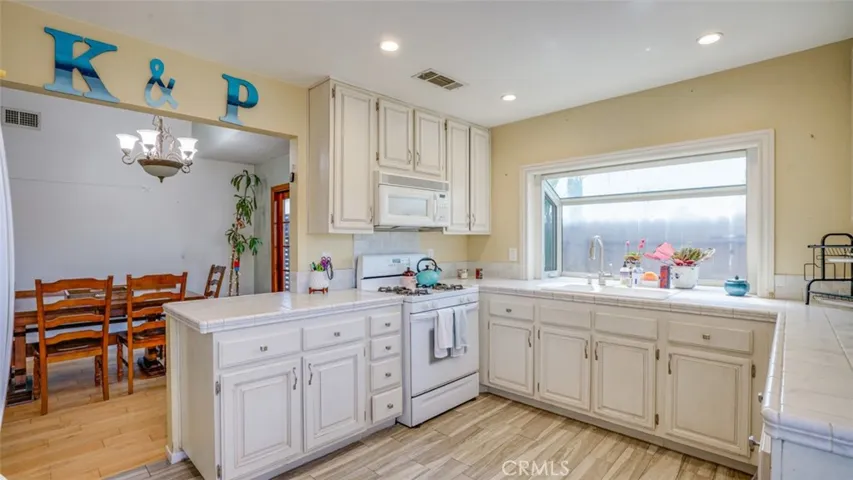 13970 Olive Grove Lane, Sylmar, California 91342