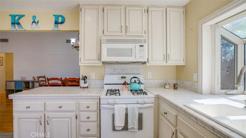 13970 Olive Grove Lane, Sylmar, California 91342