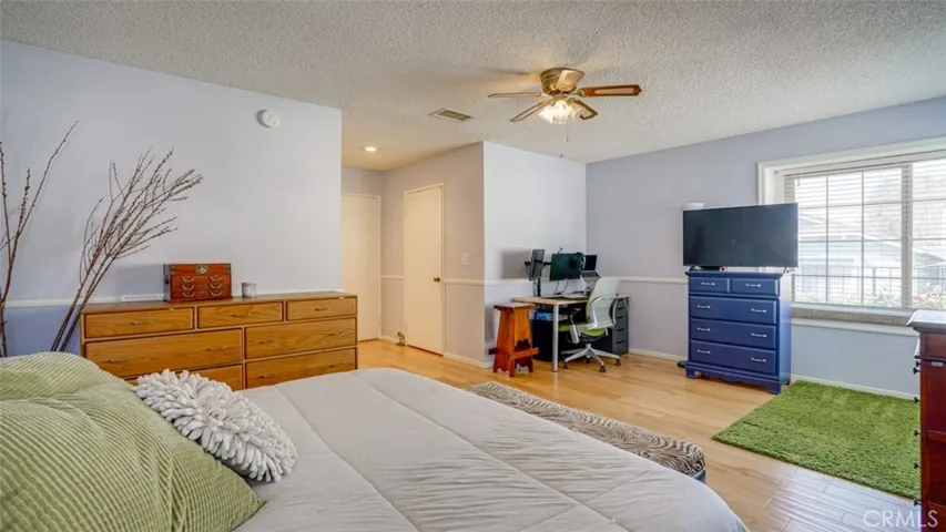 13970 Olive Grove Lane, Sylmar, California 91342