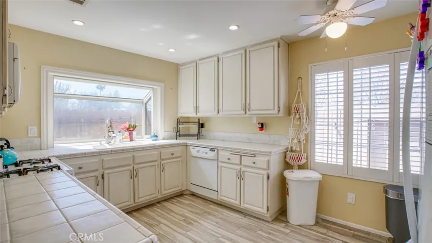 13970 Olive Grove Lane, Sylmar, California 91342