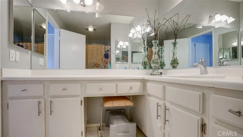 13970 Olive Grove Lane, Sylmar, California 91342