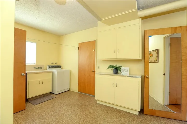 1550 Main Street, Cambria, California 93428