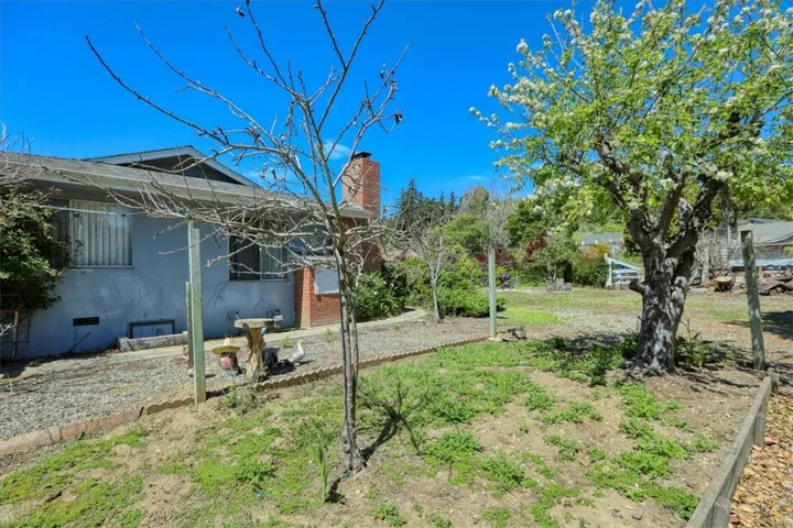 1550 Main Street, Cambria, California 93428