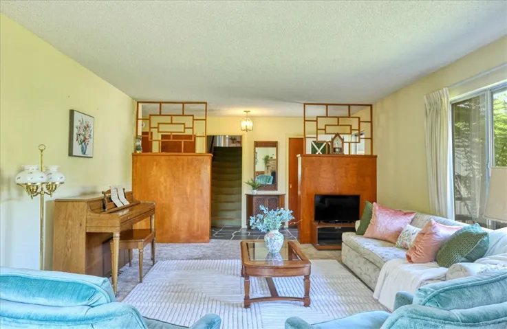 1550 Main Street, Cambria, California 93428