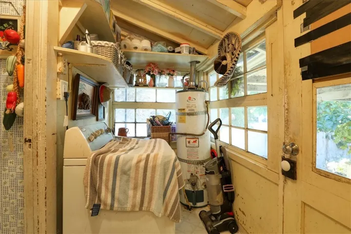 1550 Main Street, Cambria, California 93428