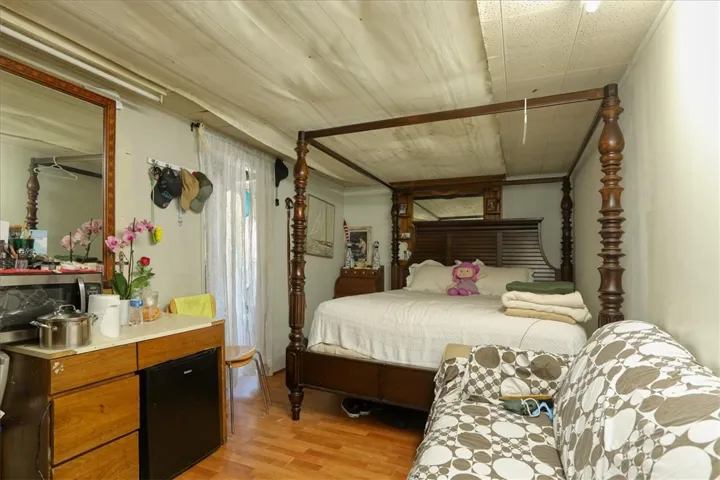 1550 Main Street, Cambria, California 93428