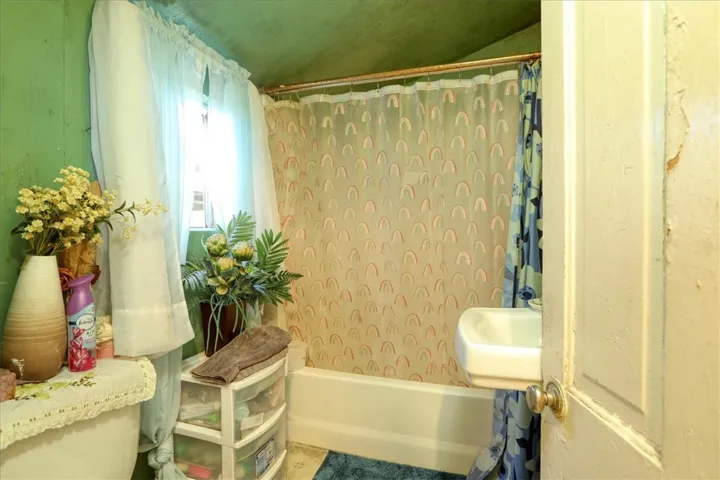 1550 Main Street, Cambria, California 93428