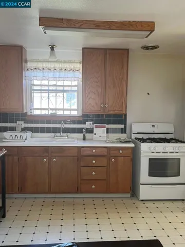 140 1st St, Richmond, California 94801