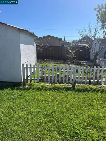 140 1st St, Richmond, California 94801