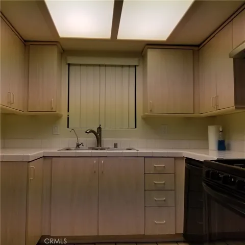 1131 E Doran Street 204, Glendale, California 91206