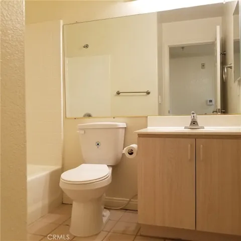 1131 E Doran Street 204, Glendale, California 91206