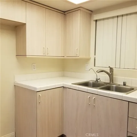 1131 E Doran Street 204, Glendale, California 91206