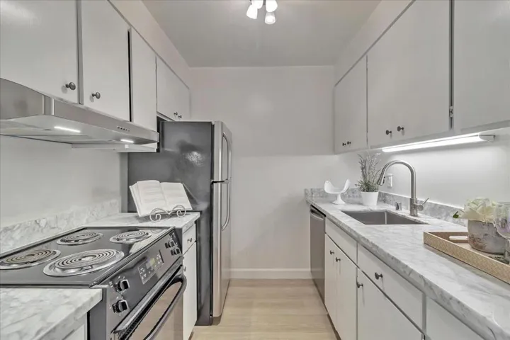 1515 Arc Way 209, Burlingame, California 94010