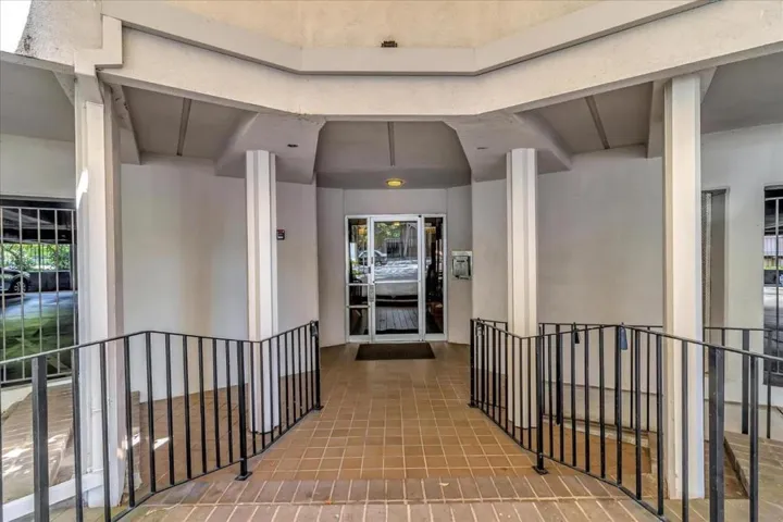 1515 Arc Way 209, Burlingame, California 94010