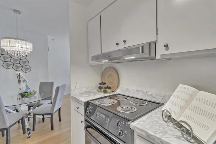 1515 Arc Way 209, Burlingame, California 94010
