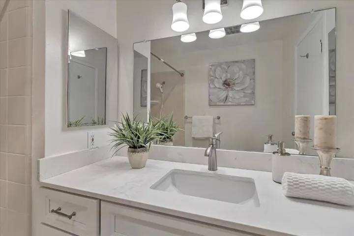 1515 Arc Way 209, Burlingame, California 94010