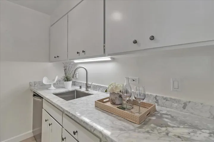 1515 Arc Way 209, Burlingame, California 94010