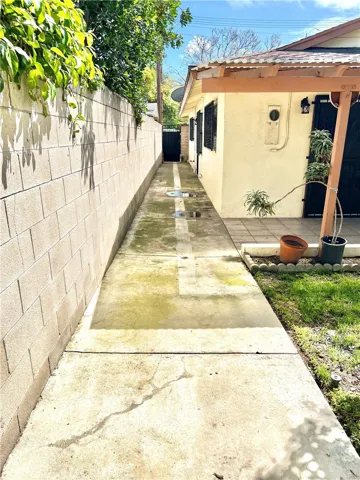 1545 E Stafford Street, Santa Ana, California 92701