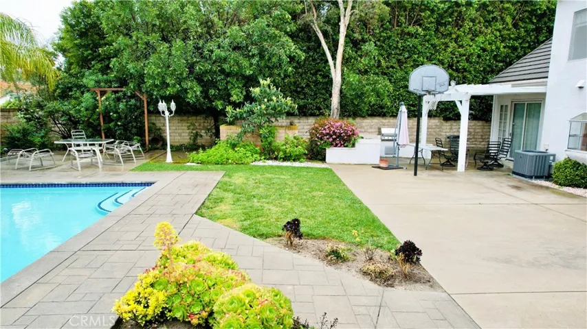 7538 Atherton Lane, West Hills, California 91304