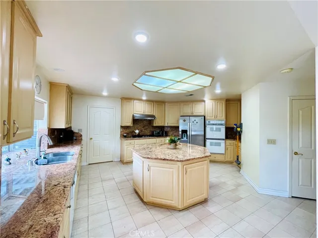 7538 Atherton Lane, West Hills, California 91304