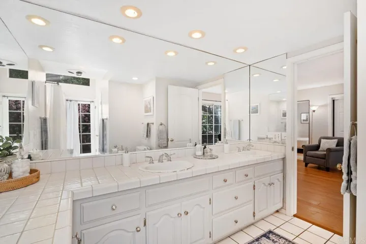 1479 Los Amigos, Fallbrook, California 92028