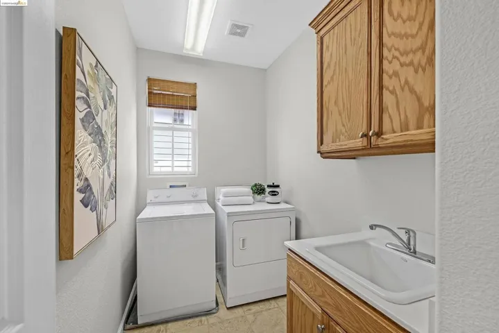 1189 Promenade, Hercules, California 94547-2712