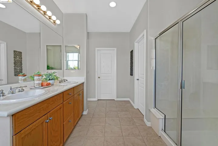 1189 Promenade, Hercules, California 94547-2712