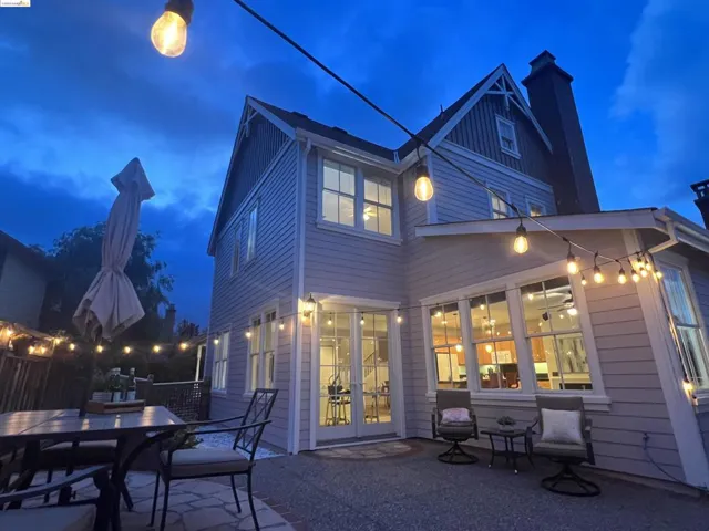 1189 Promenade, Hercules, California 94547-2712