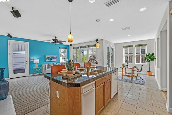 1189 Promenade, Hercules, California 94547-2712