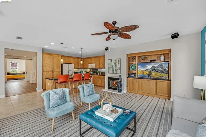 1189 Promenade, Hercules, California 94547-2712