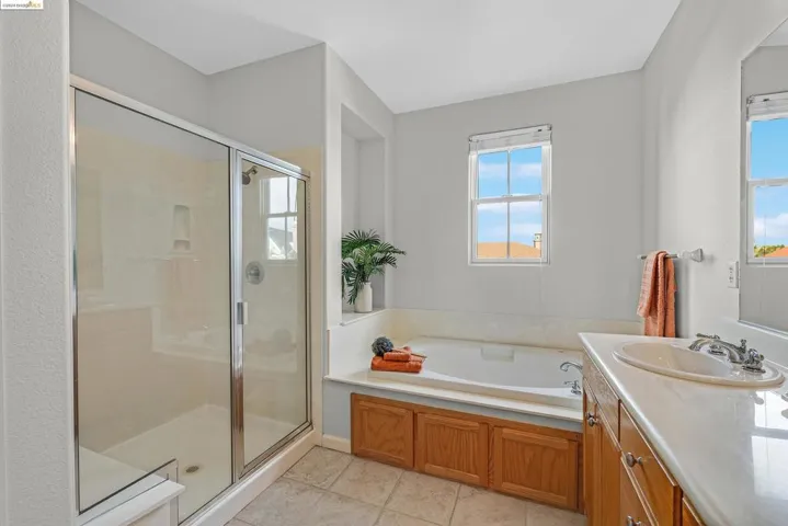 1189 Promenade, Hercules, California 94547-2712