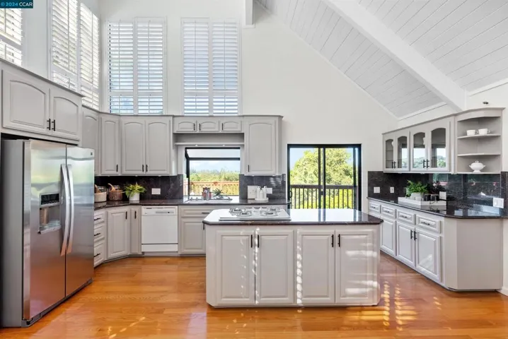 260 King Dr, Lafayette, California 94595