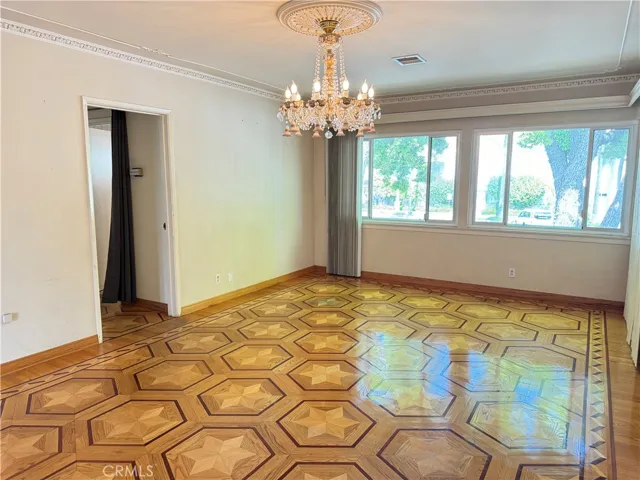 1317 N Brand Boulevard 16, Glendale, California 91202