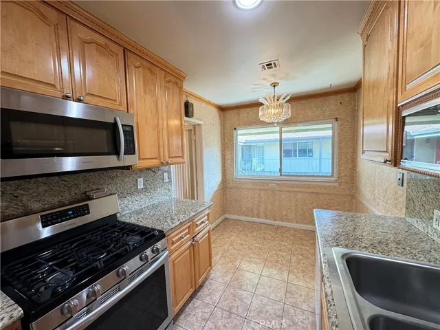 1317 N Brand Boulevard 16, Glendale, California 91202