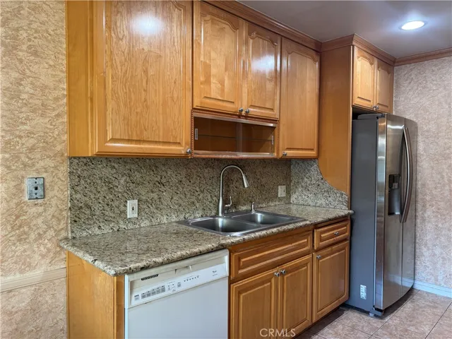 1317 N Brand Boulevard 16, Glendale, California 91202